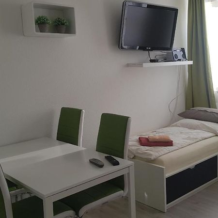 Sonniges Modernes Appartement Hoehenberg Cologne Exterior photo