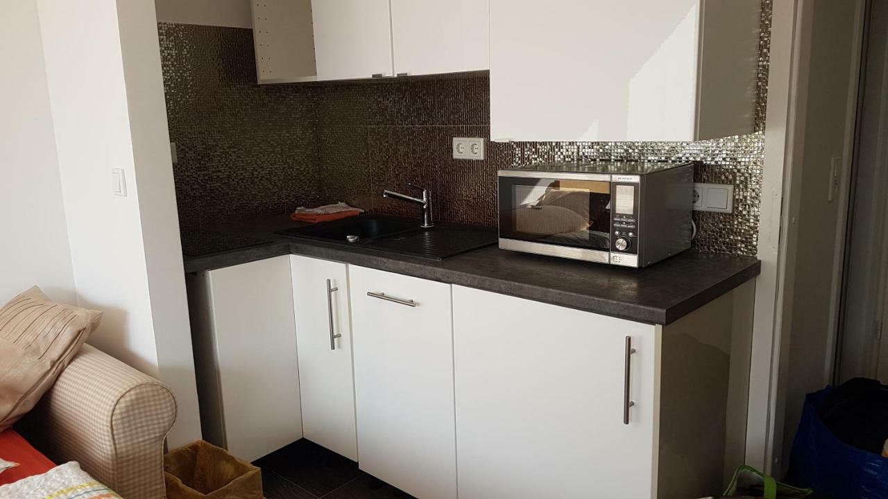 Sonniges Modernes Appartement Hoehenberg Cologne Exterior photo