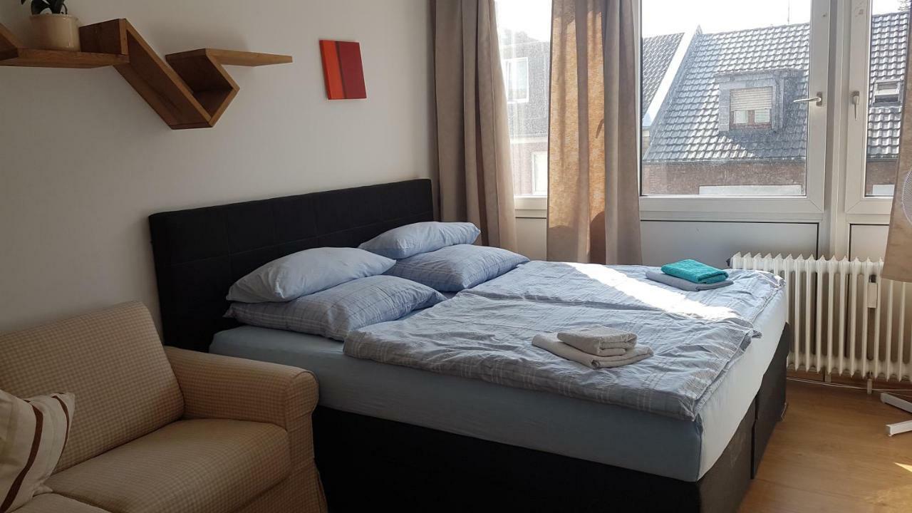 Sonniges Modernes Appartement Hoehenberg Cologne Exterior photo