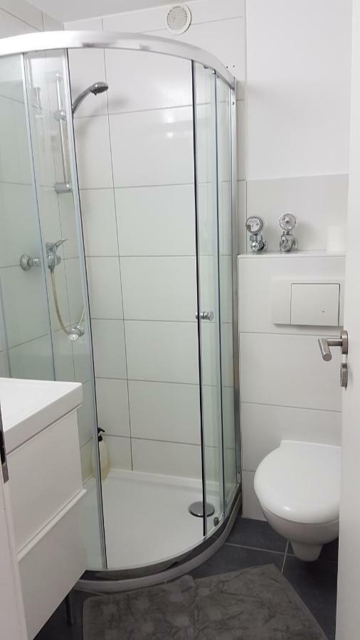 Sonniges Modernes Appartement Hoehenberg Cologne Exterior photo