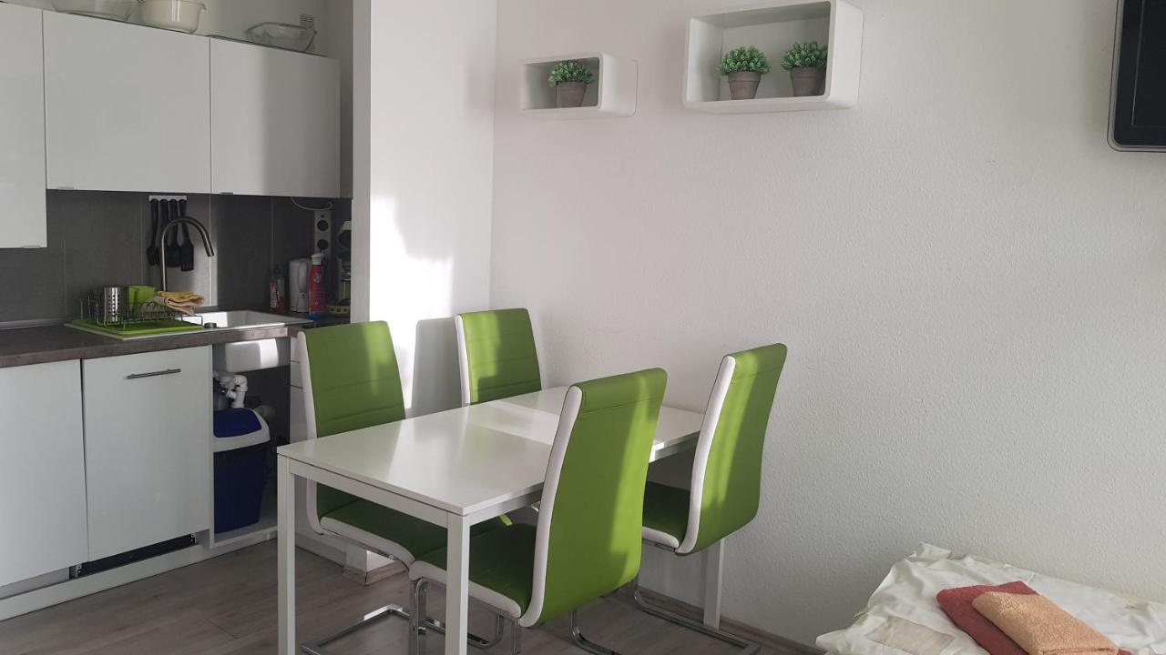 Sonniges Modernes Appartement Hoehenberg Cologne Exterior photo